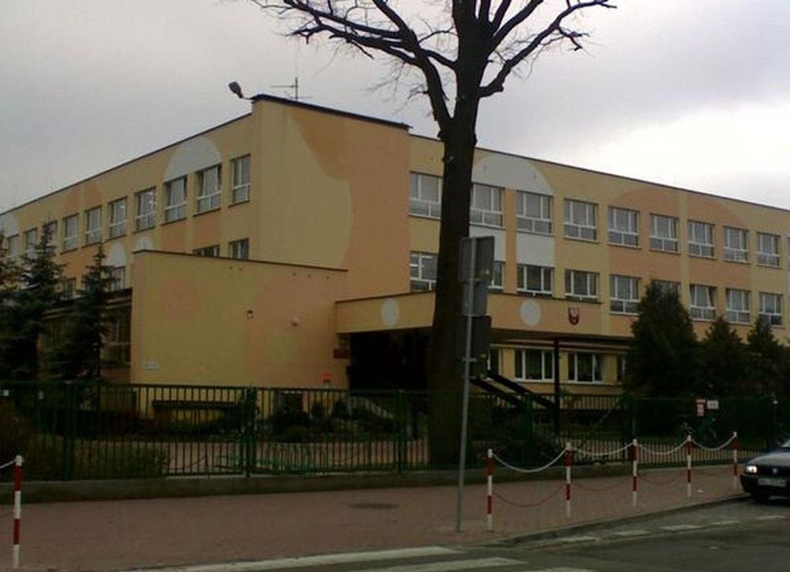 LEGIONOWO. Dwóch uczniów SP 7 z potwierdzonym koronawirusem