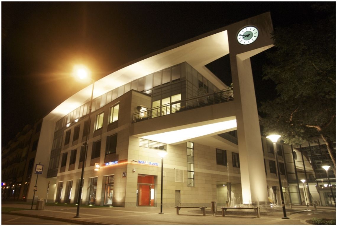 LEGIONOWO. Esteci z Ratusza LEGIONOWO. Esteci z Ratusza