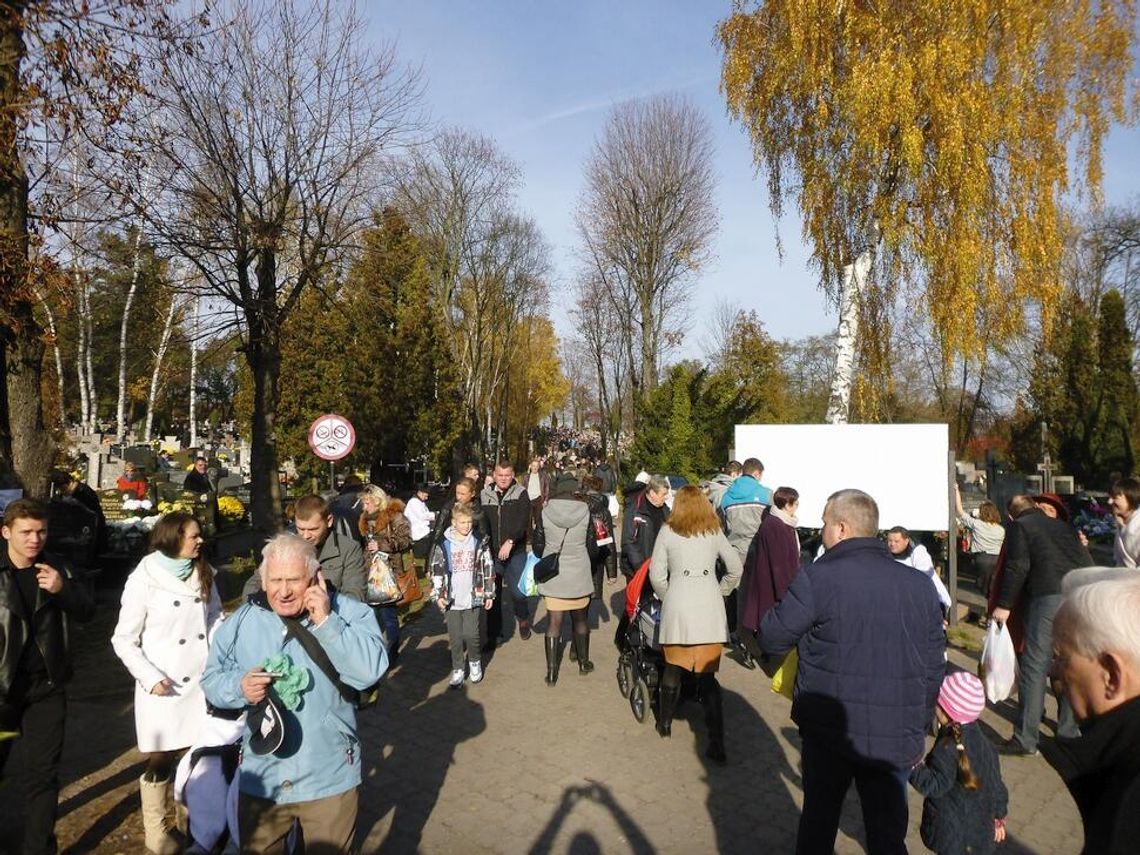 LEGIONOWO. JAK DOJECHAĆ NA CMENTARZ