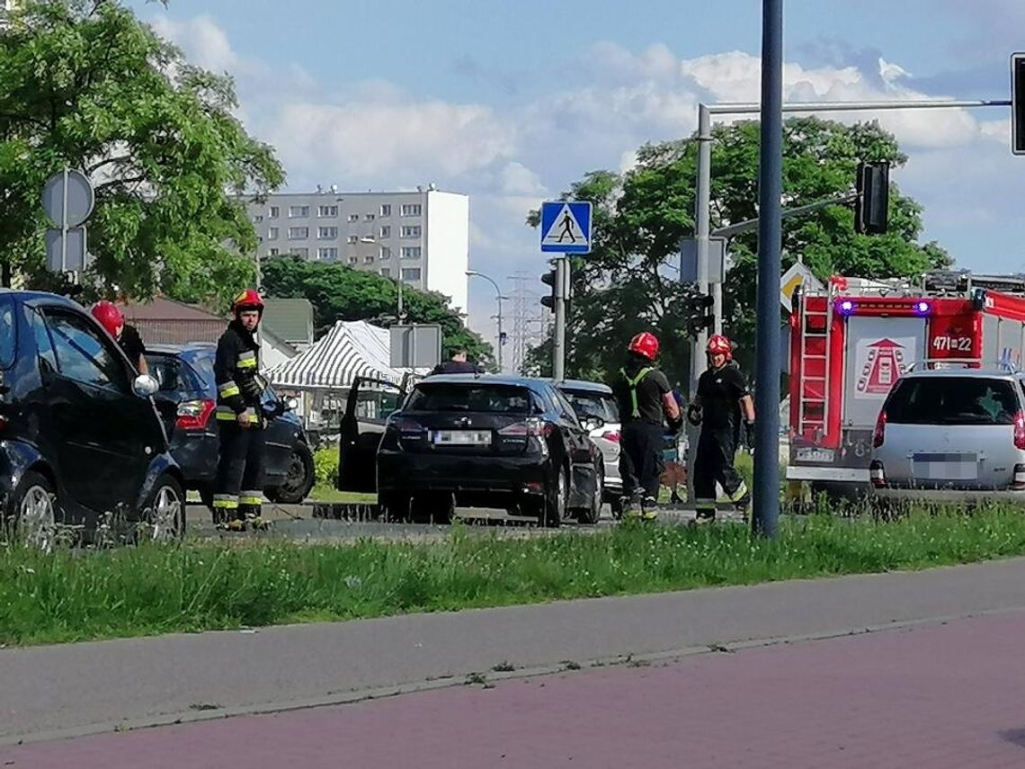 LEGIONOWO. Karambol 4 aut koło Sądu