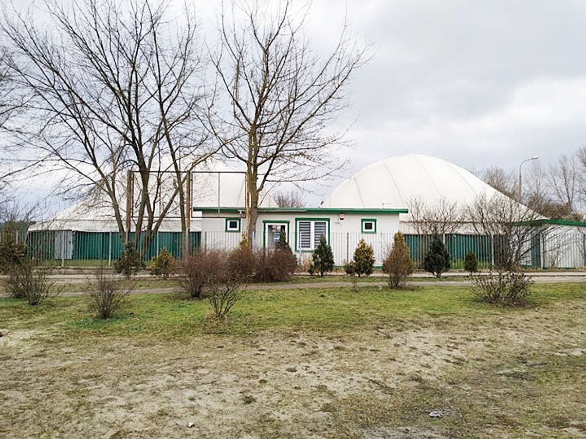 LEGIONOWO. Korty dla mieszkańców czy znajomych?