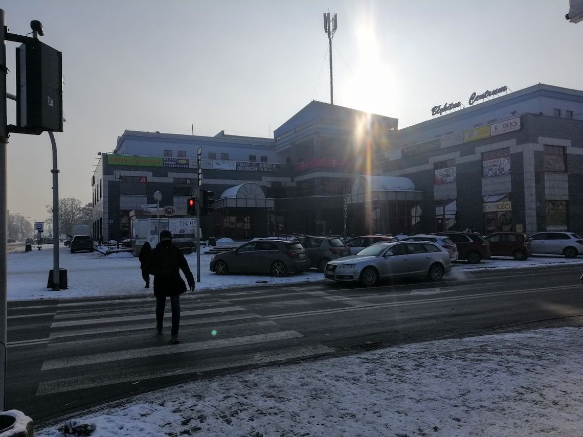 LEGIONOWO. Kradzież plecaka ze znaczną ilością pieniędzy LEGIONOWO. Kradzież plecaka ze znaczną ilością pieniędzy