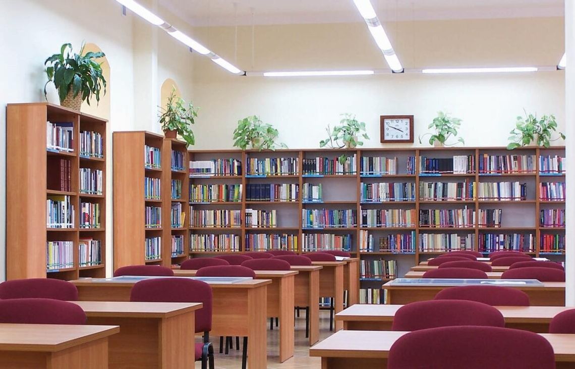 LEGIONOWO. Książkowy kryzys -  uczniowie nie mają podręczników
