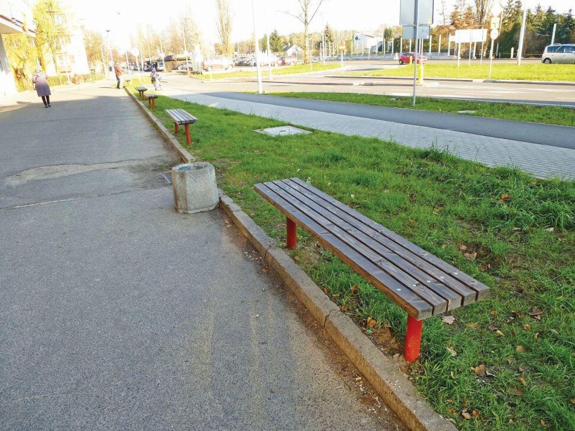 LEGIONOWO. Ławki już nie straszą. Porządki na osiedlu Piaski LEGIONOWO. Ławki już nie straszą. Porządki na osiedlu Piaski