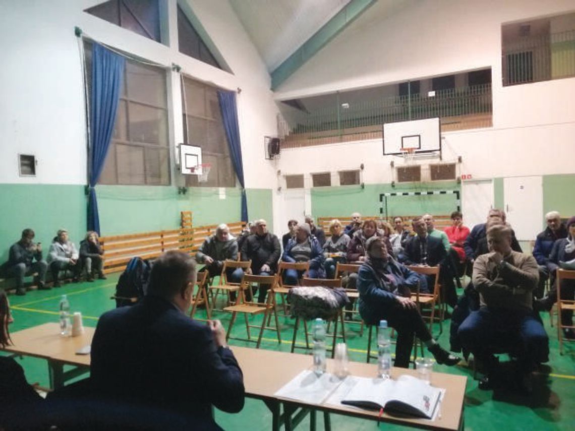 LEGIONOWO. Mieszkańcy wrobieni w śmieci. Przeładunek odpadów