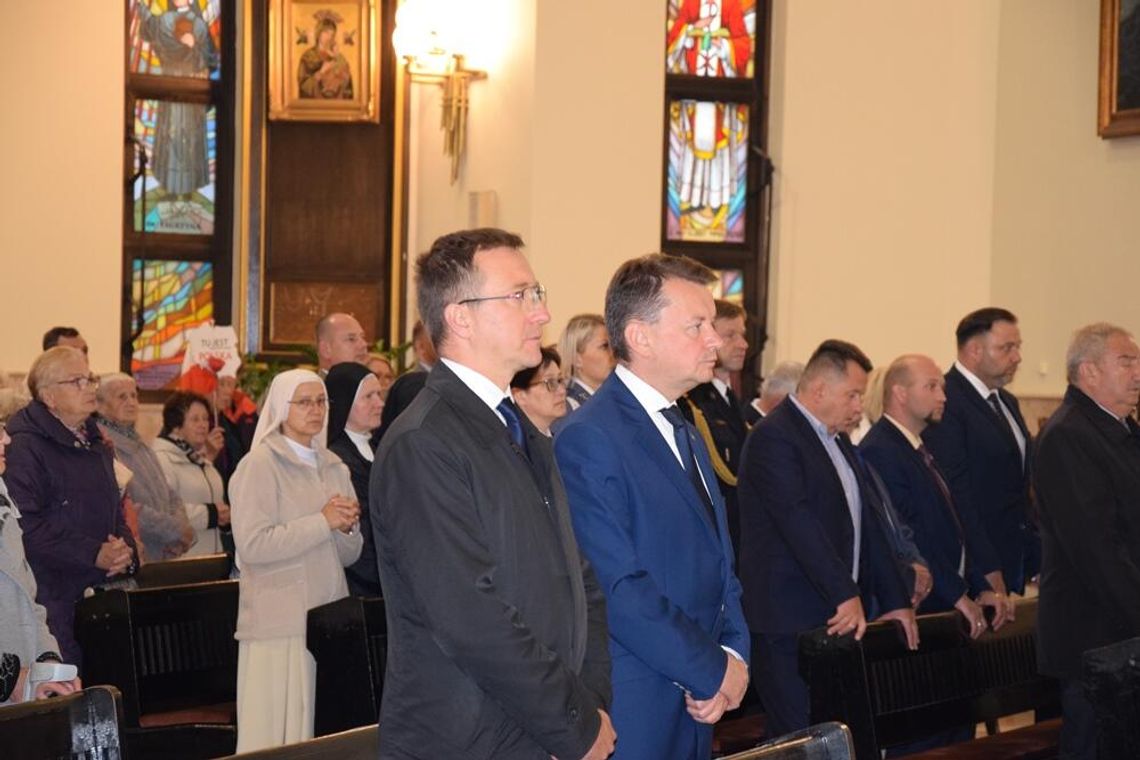 LEGIONOWO. Mundurowi w hołdzie poległym LEGIONOWO. Mundurowi w hołdzie poległym