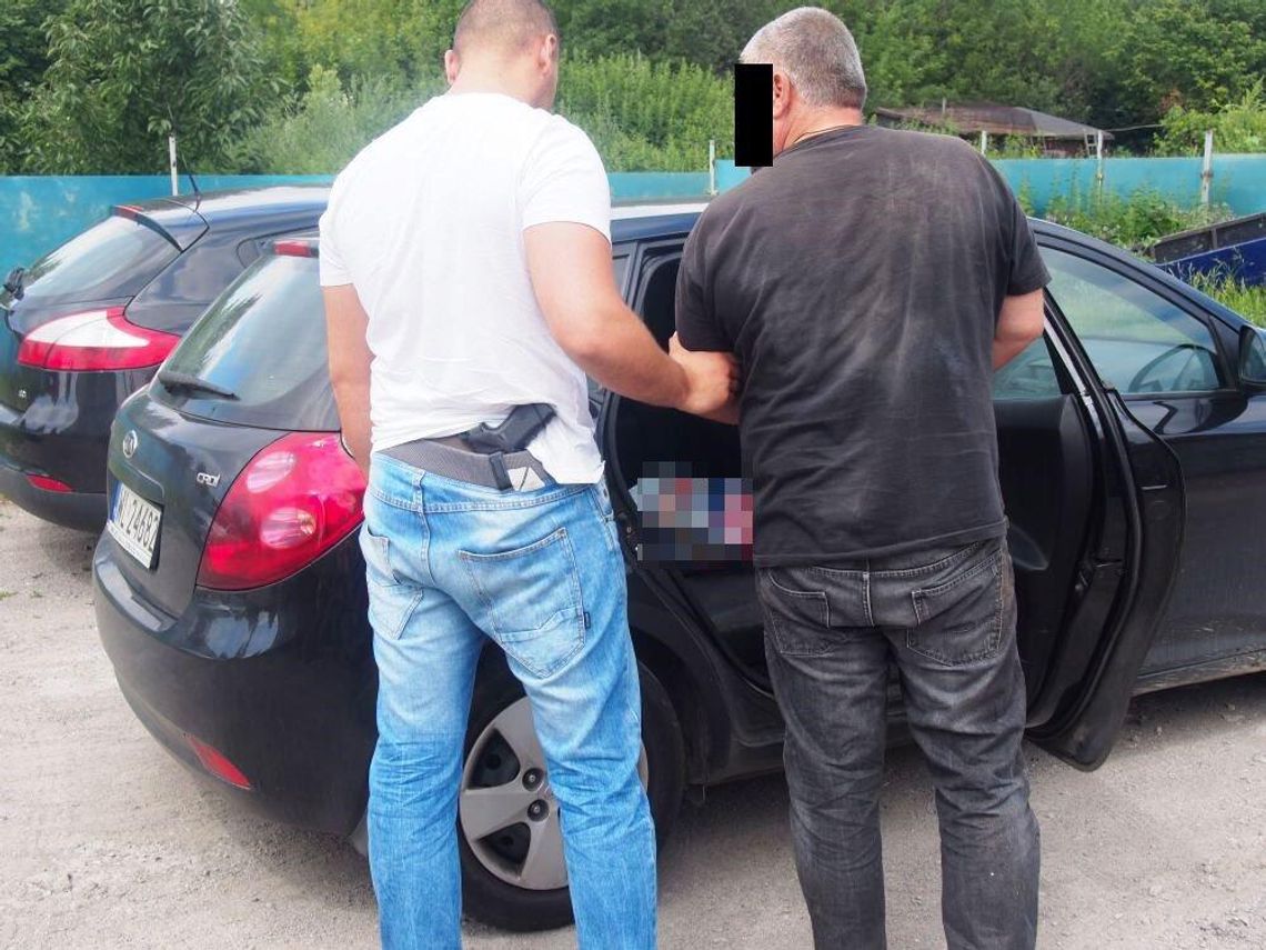 LEGIONOWO. Narkotyki i nielegalne papierosy zarekwirowane