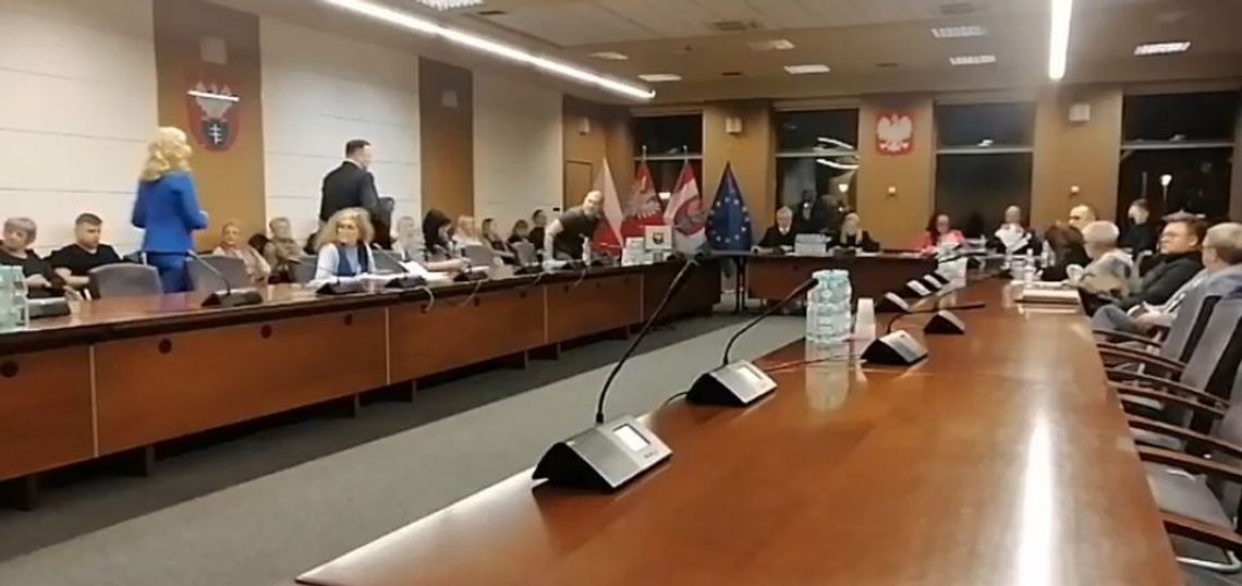 LEGIONOWO. Negatywna opinia ws. referendum o odwołanie Smogorzewskiego