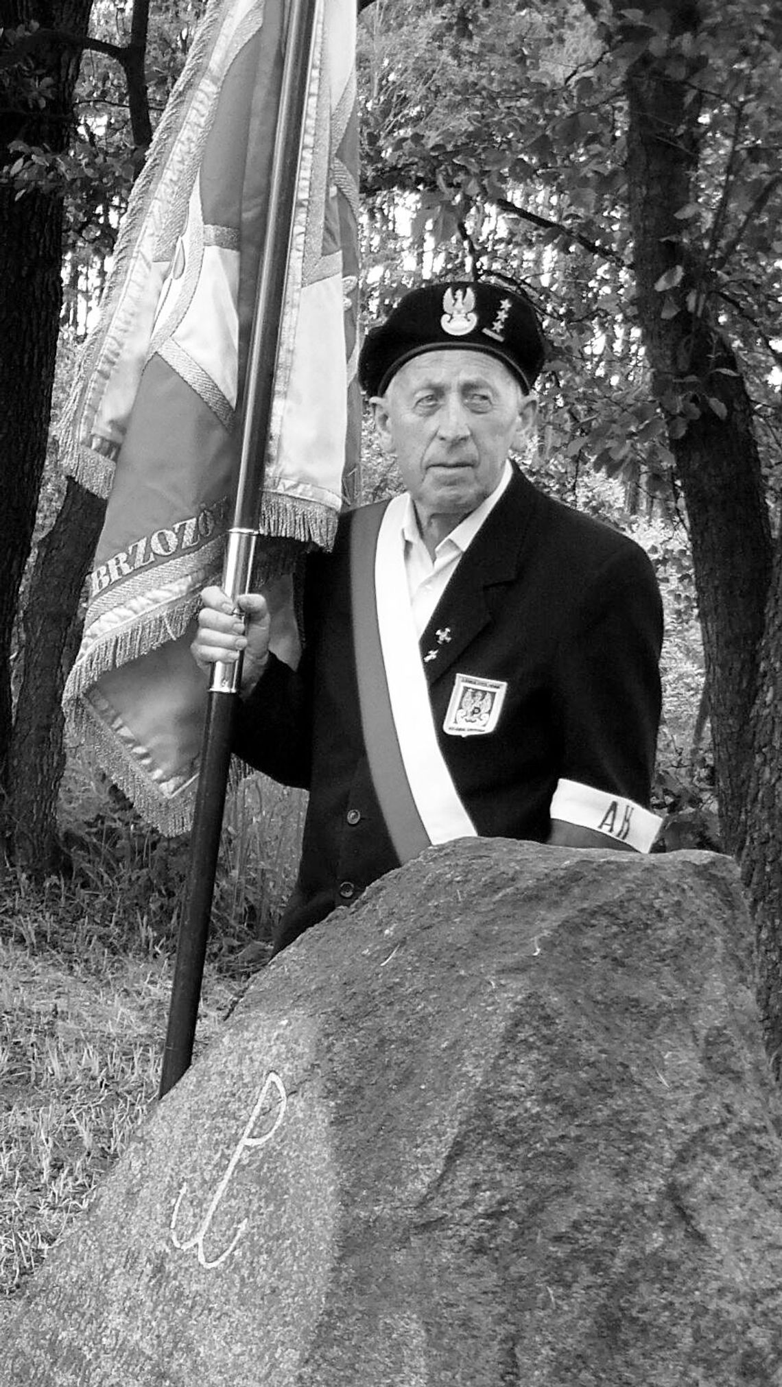 LEGIONOWO. Ostatni chorąży na „wiecznej warcie” Pożegnanie por. Stanisława Sosińskiego
