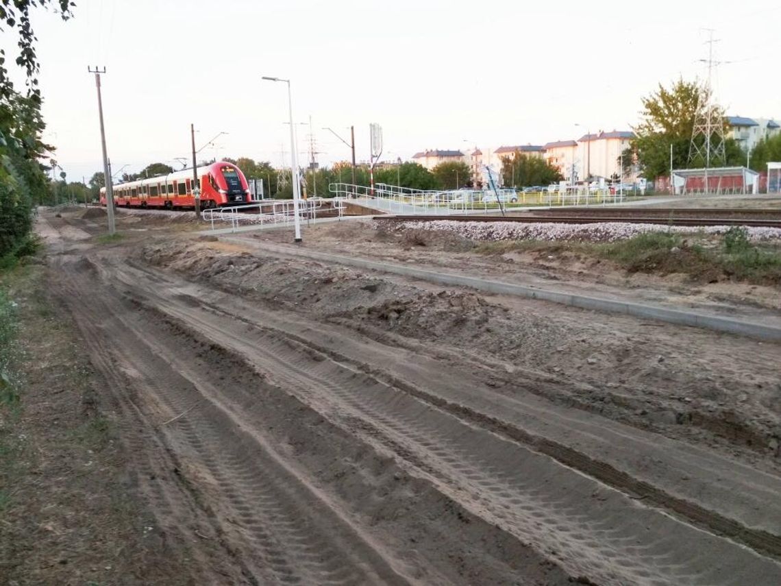 LEGIONOWO. Peron na Piaskach – inwestycyjne niedoróbki LEGIONOWO. Peron na Piaskach – inwestycyjne niedoróbki