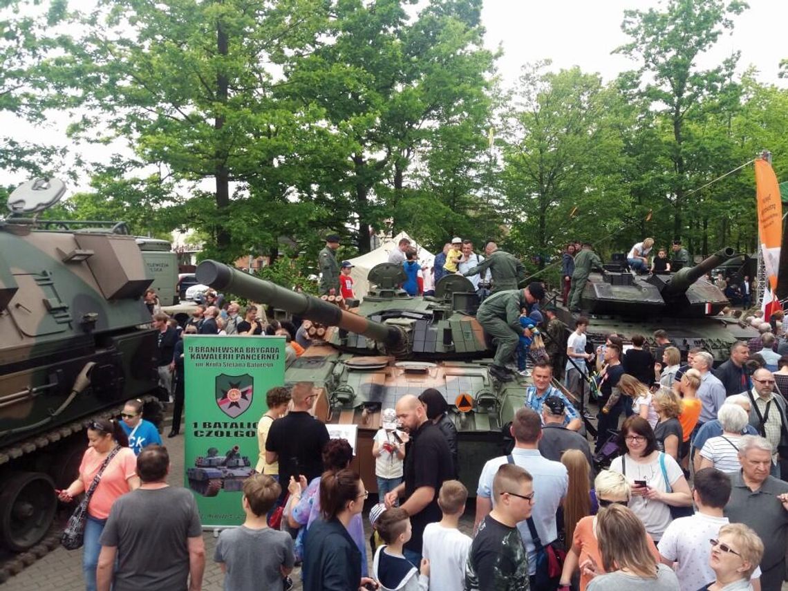 LEGIONOWO. Piknik Wojskowy z okazji 100-lecia nadania nazwy Legionowo LEGIONOWO. Piknik Wojskowy z okazji 100-lecia nadania nazwy Legionowo
