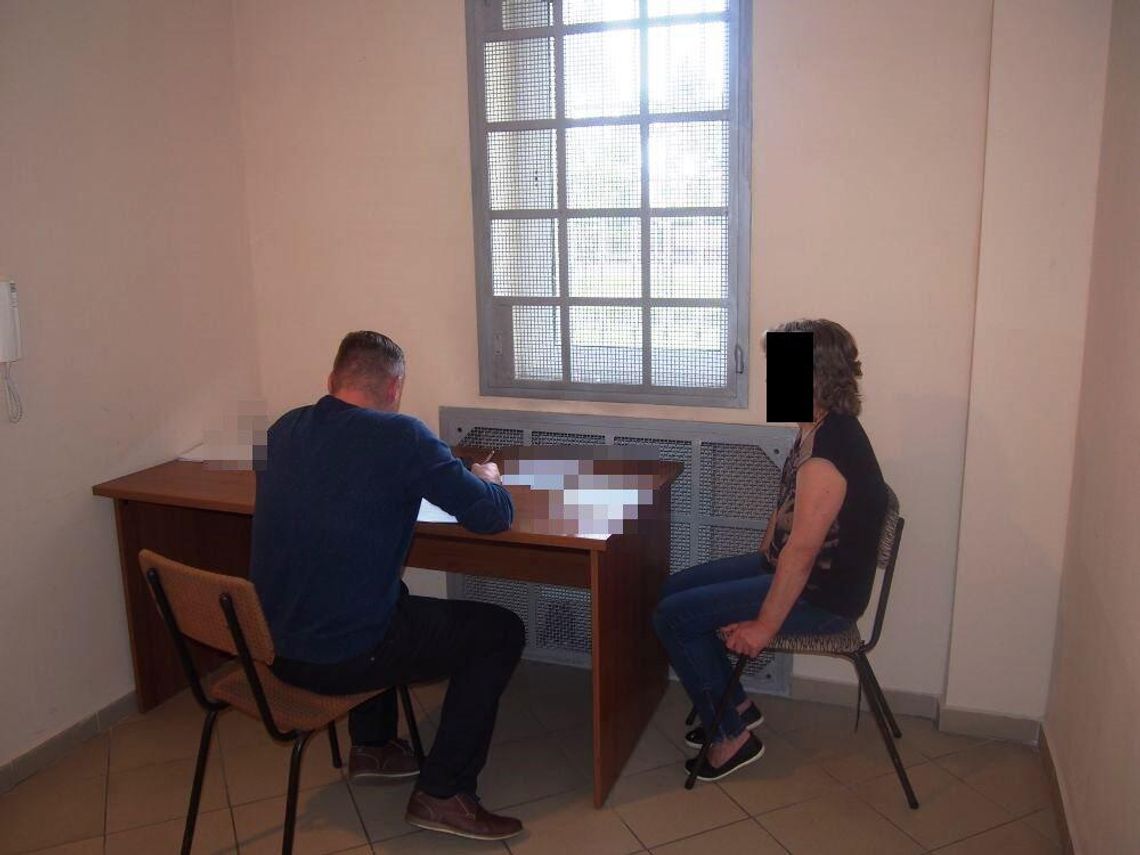 LEGIONOWO. Po alkoholu dewastowała groby LEGIONOWO. Po alkoholu dewastowała groby