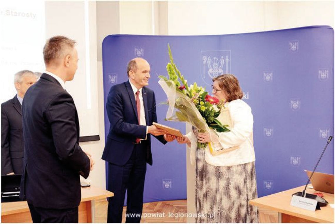 LEGIONOWO. Podziękowania dla pani Dyrektor LEGIONOWO. Podziękowania dla pani Dyrektor