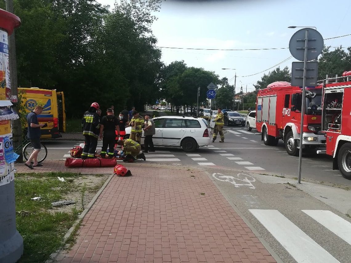 LEGIONOWO. Potrącenie rowerzystki przy komendzie Policji