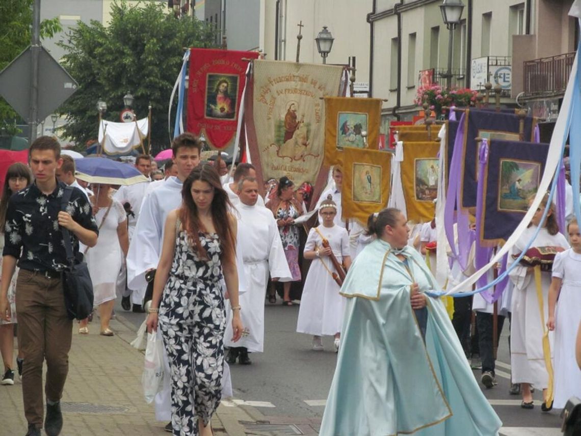 LEGIONOWO Procesja w Boże Ciało LEGIONOWO Procesja w Boże Ciało