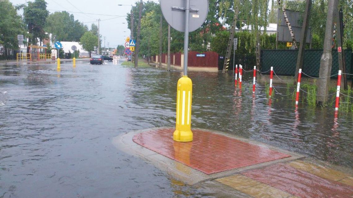 LEGIONOWO. Przyczyną podtopień jest zagęszczenie zabudowy