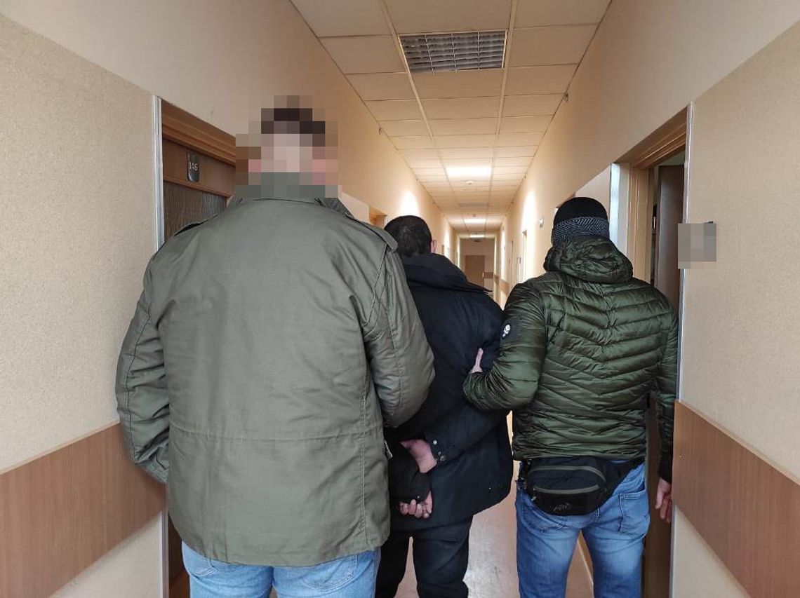 LEGIONOWO. "Słodki" napad z nożem w ręku LEGIONOWO. "Słodki" napad z nożem w ręku