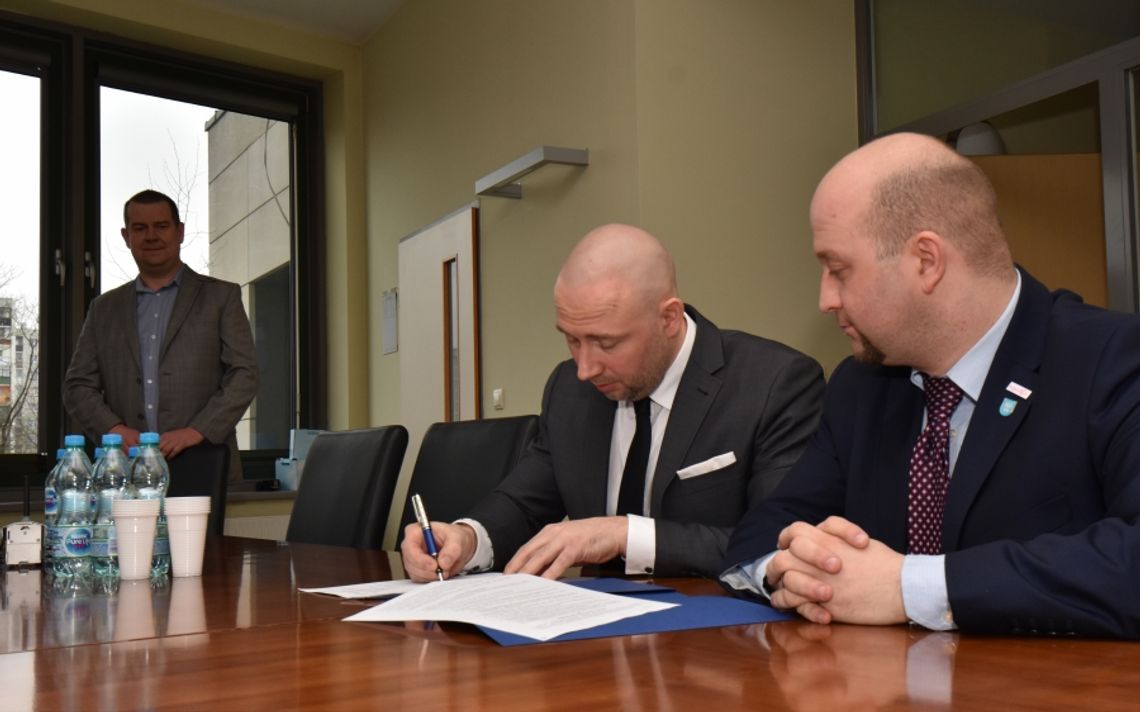 LEGIONOWO. Starostwo przekazało 25 czujników powietrza