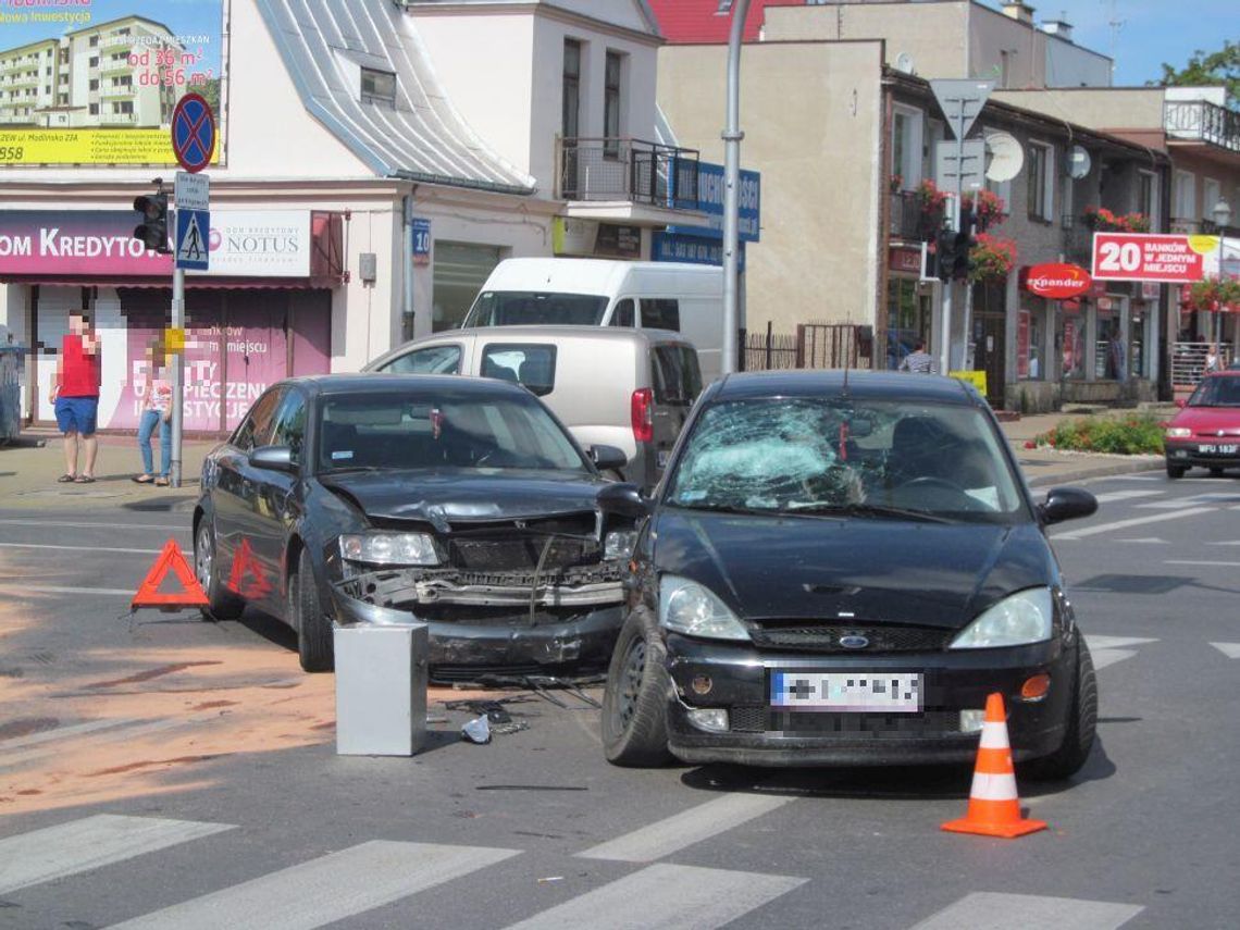 LEGIONOWO. Stłuczka w centrum miasta - utrudnienia