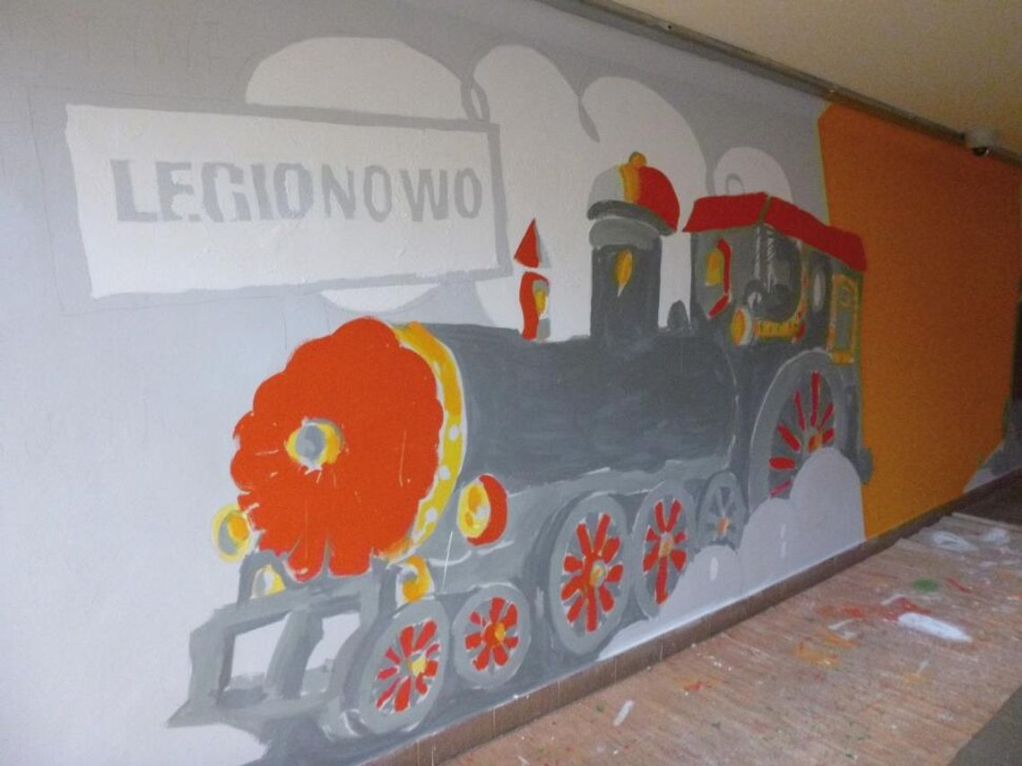 LEGIONOWO. Stoi na stacji lokomotywa... LEGIONOWO. Stoi na stacji lokomotywa...