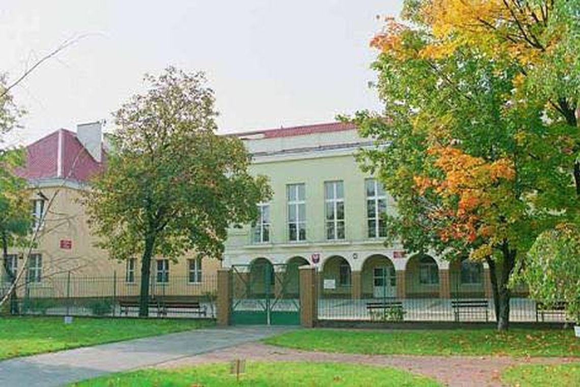 LEGIONOWO. Strzelnica pneumatyczna w szkole na Zakopiańskiej
