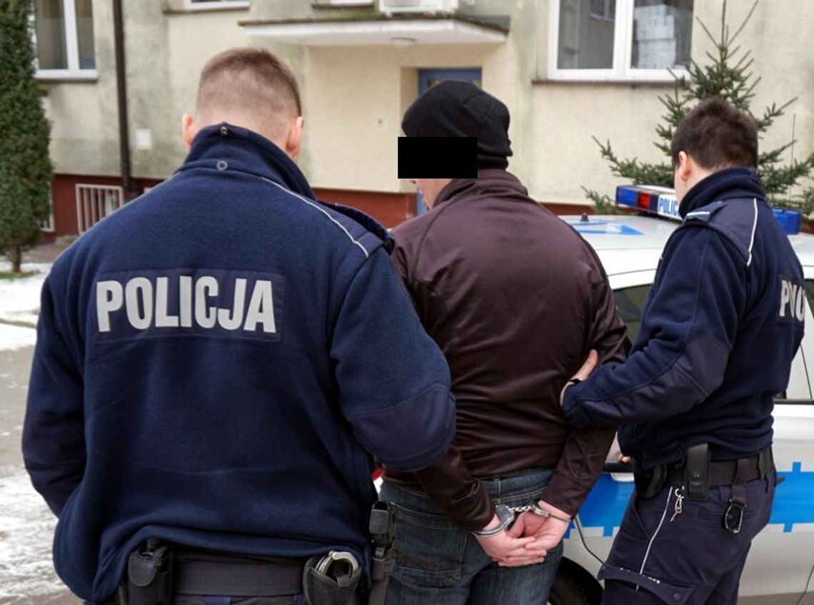 LEGIONOWO. Tłuczkiem zaatakował właściciela baru i groził śmiercią swojej partnerce