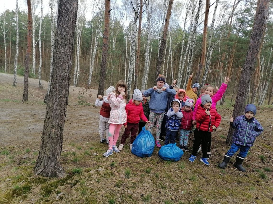LEGIONOWO. Tropiciele Zagadek sprzątali świat!