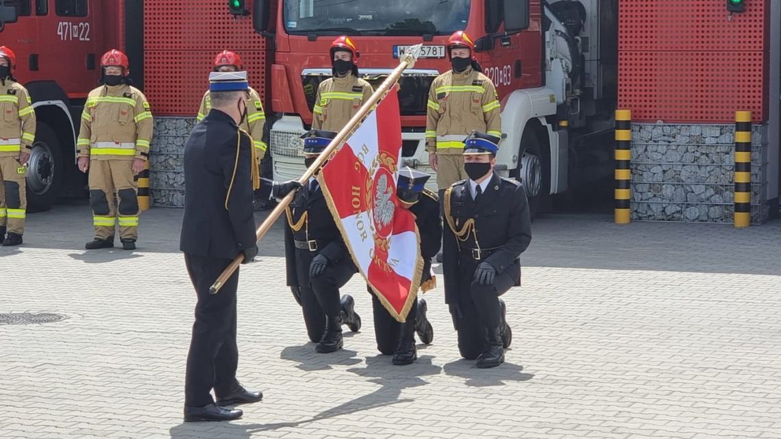 LEGIONOWO. Uroczyste wręczenie sztandaru LEGIONOWO. Uroczyste wręczenie sztandaru