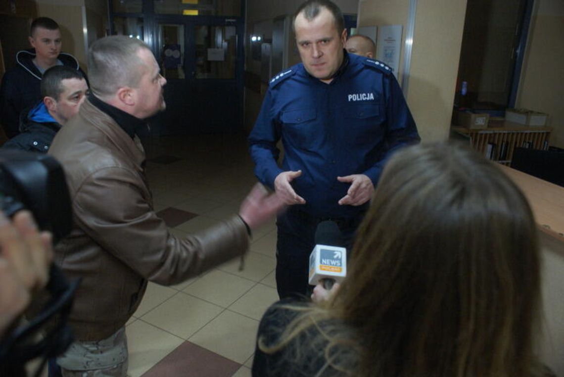 LEGIONOWO. Walki przed komendą policji