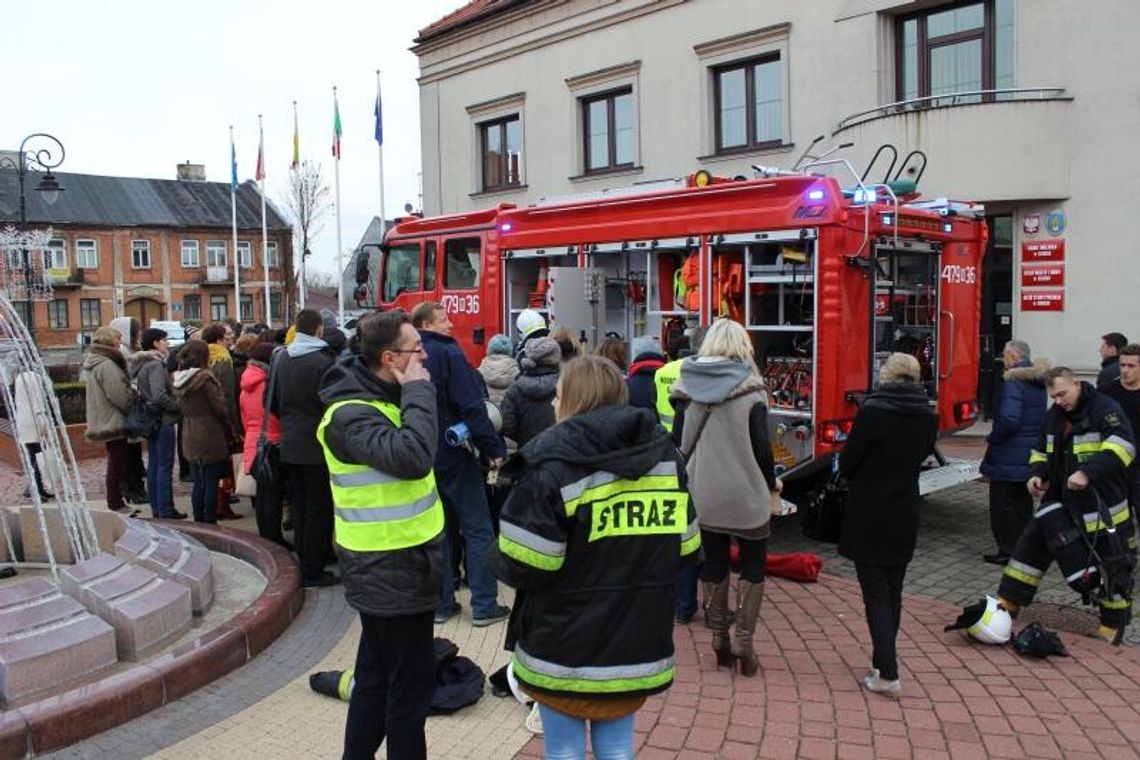 LEGIONOWO/ZA MIEDZĄ. Pierwszy dzień szkoły – kilka szkół zostało ewakuowanych LEGIONOWO/ZA MIEDZĄ. Pierwszy dzień szkoły – kilka szkół zostało ewakuowanych