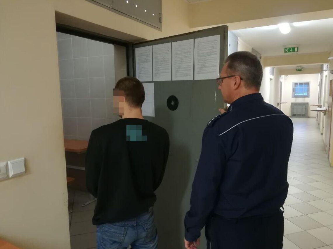 LEGIONOWO. Zaatakował policjanta i groził własnej matce LEGIONOWO. Zaatakował policjanta i groził własnej matce