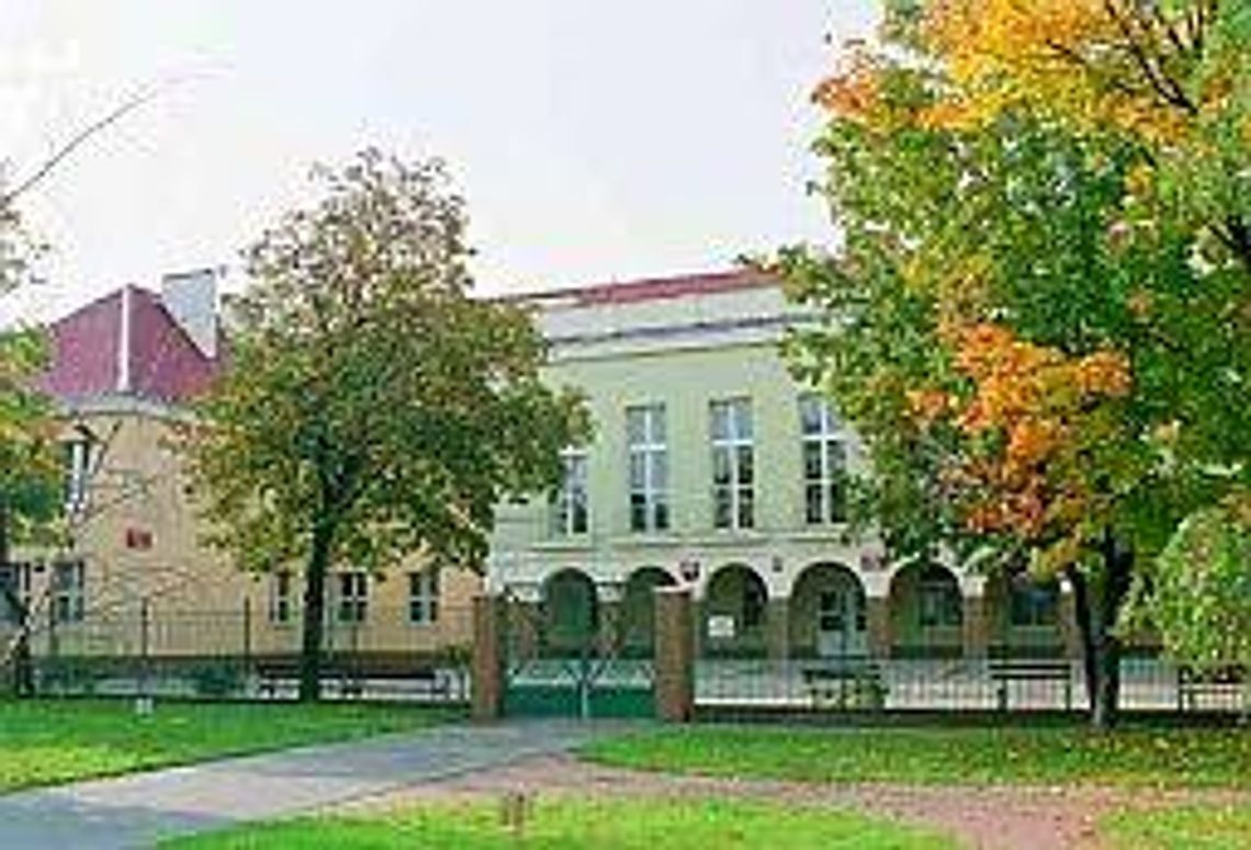 LEGIONOWO. Zakażenie koronawirusem nauczyciela klas 4-6 w SP 1 LEGIONOWO. Zakażenie koronawirusem nauczyciela klas 4-6 w SP 1