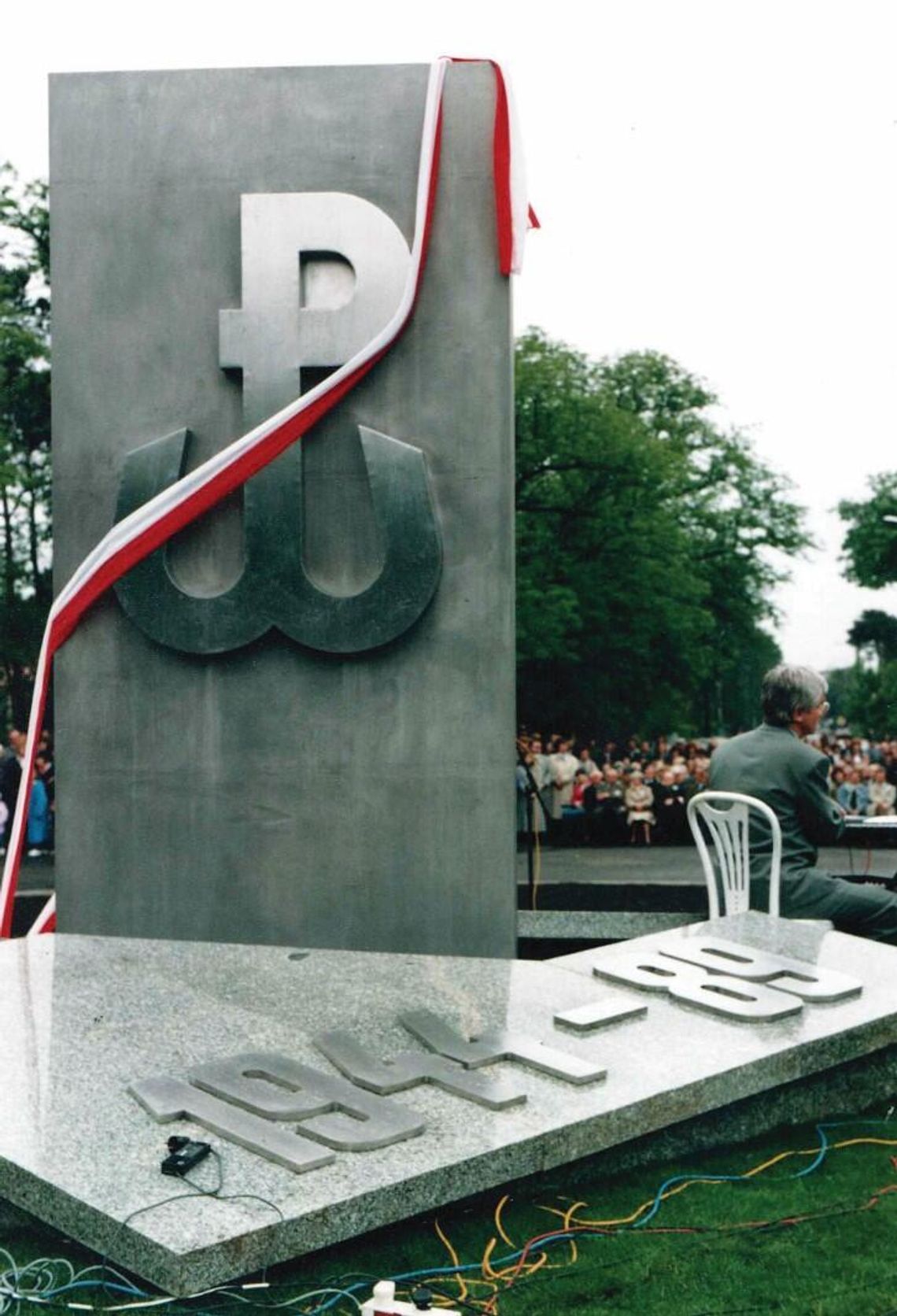 LEGIONOWO. Zapomniana historia – Odsłonić pomnik…