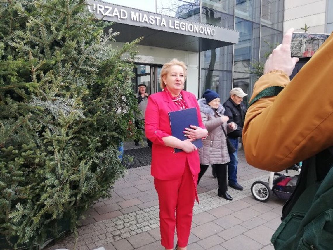 LEGIONOWO. Zawiadomiła o nieprawidłowościach – następnego dnia została wyrzucona z pracy. Ewa Milner - Kochańska zwolniona z ratusza.