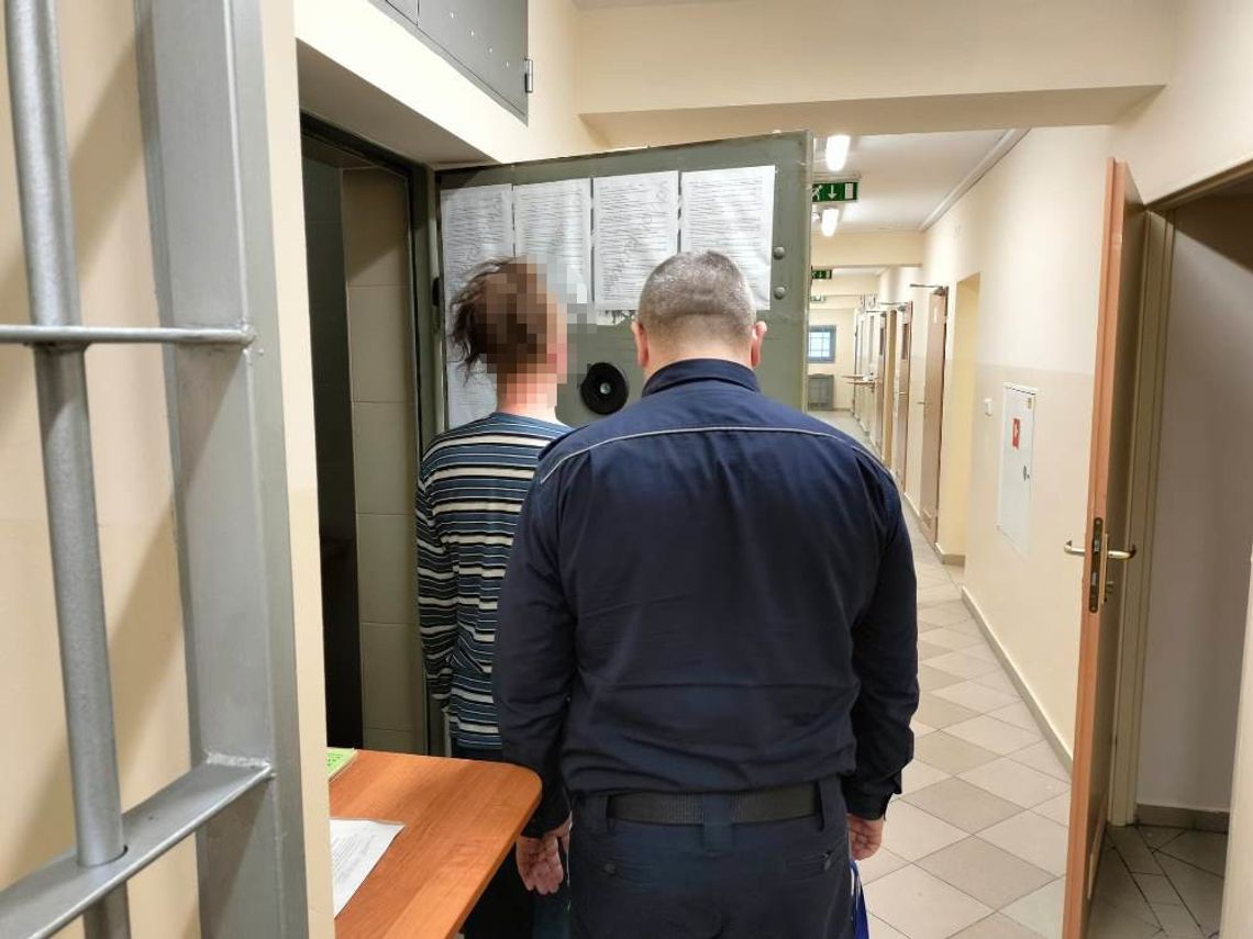 LEGIONOWO. Żeby napić się wódki, zaatakowali ochroniarza