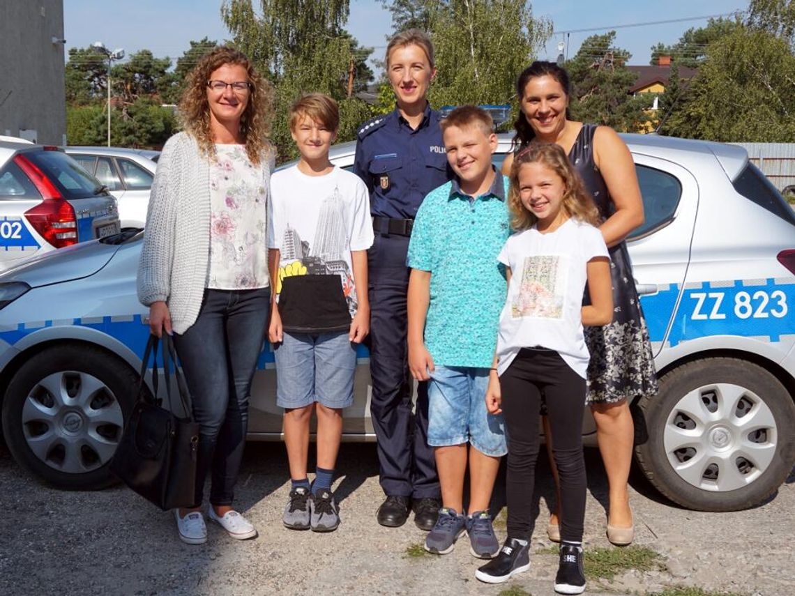 LEGIONOWO. Znaleźli dużą ilość pieniędzy i oddali je właścicielowi! LEGIONOWO. Znaleźli dużą ilość pieniędzy i oddali je właścicielowi!