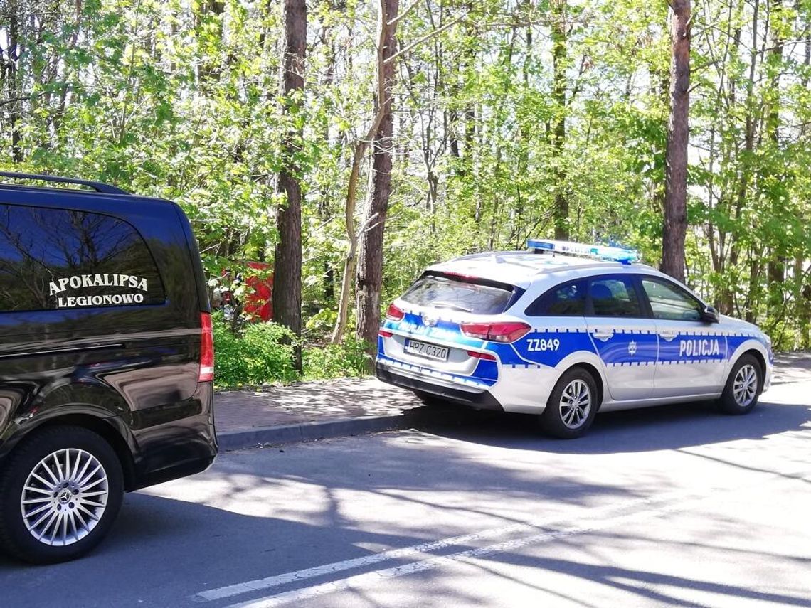 LEGIONOWO. Zwłoki przy Bandurskiego. Nieoficjalnie mówi się o samobójcy LEGIONOWO. Zwłoki przy Bandurskiego. Nieoficjalnie mówi się o samobójcy