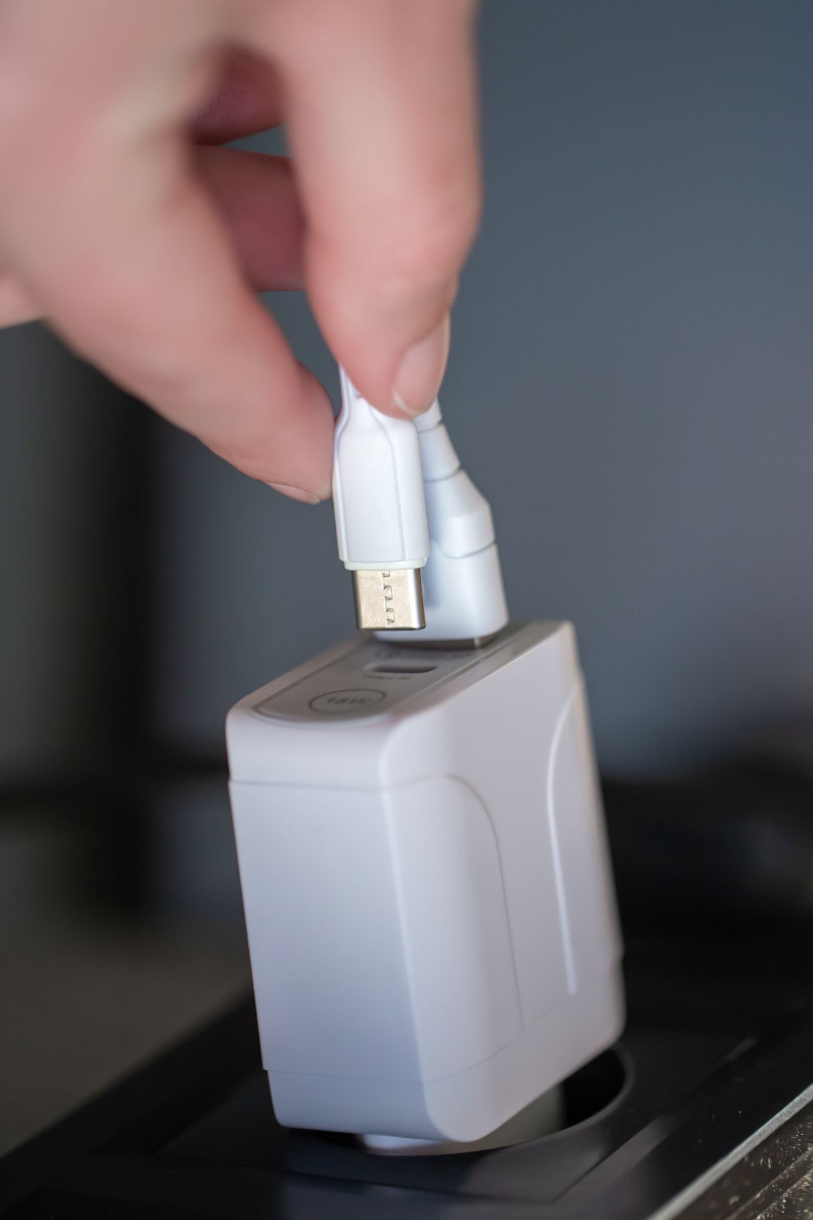LEGIONOWSKI. „Juice Jacking” cyberatak po kablu USB