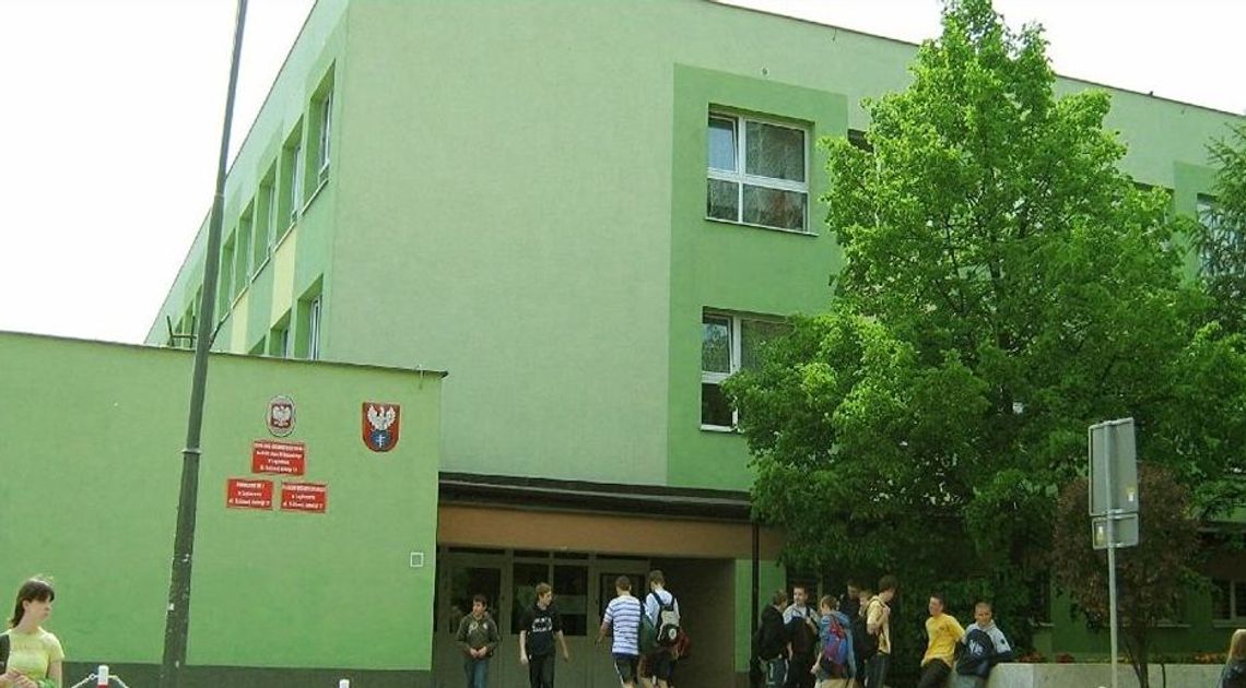 LEGIONOWSKI. Krajobraz po gimnazjach LEGIONOWSKI. Krajobraz po gimnazjach