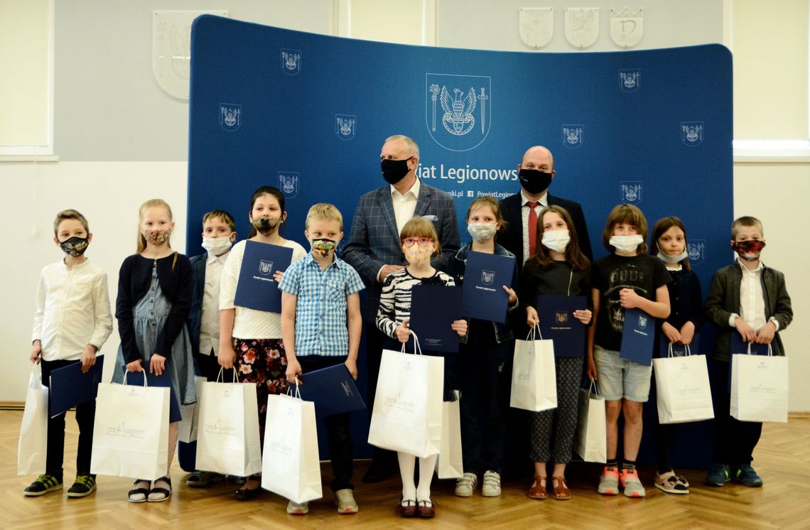 LEGIONOWSKI. Najlepsze kosmiczne prace wybrane