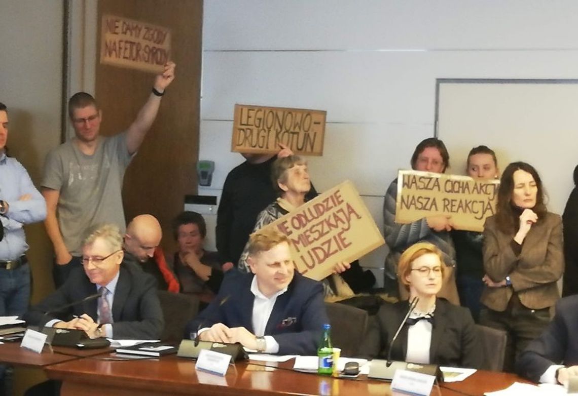LEGIONOWSKI. Podobno pieniądze nie ŚMIERDZĄ – ale czy na pewno?