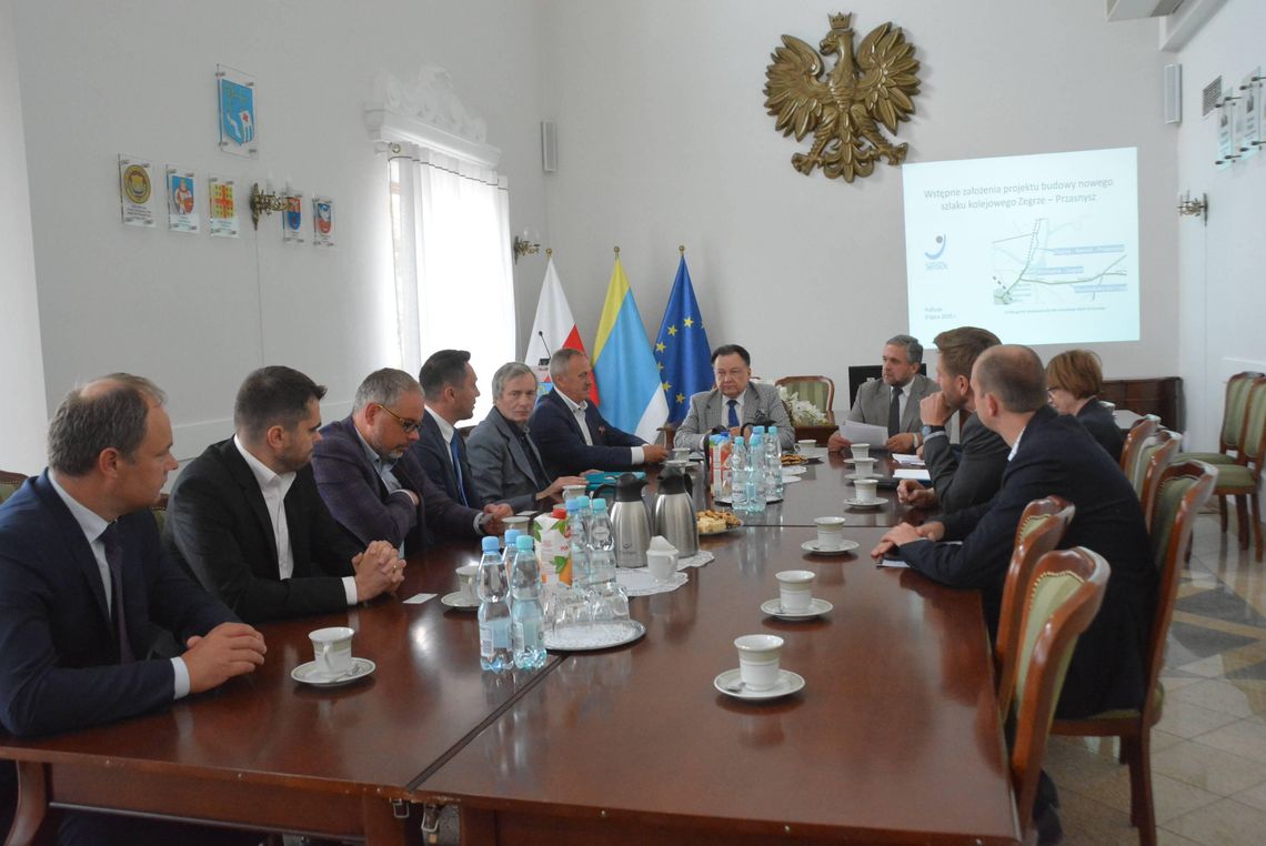 LEGIONOWSKI. Przedstawiciele samorządu województwa i samorządów gmin o „Kolei Północnego Mazowsza” LEGIONOWSKI. Przedstawiciele samorządu województwa i samorządów gmin o „Kolei Północnego Mazowsza”