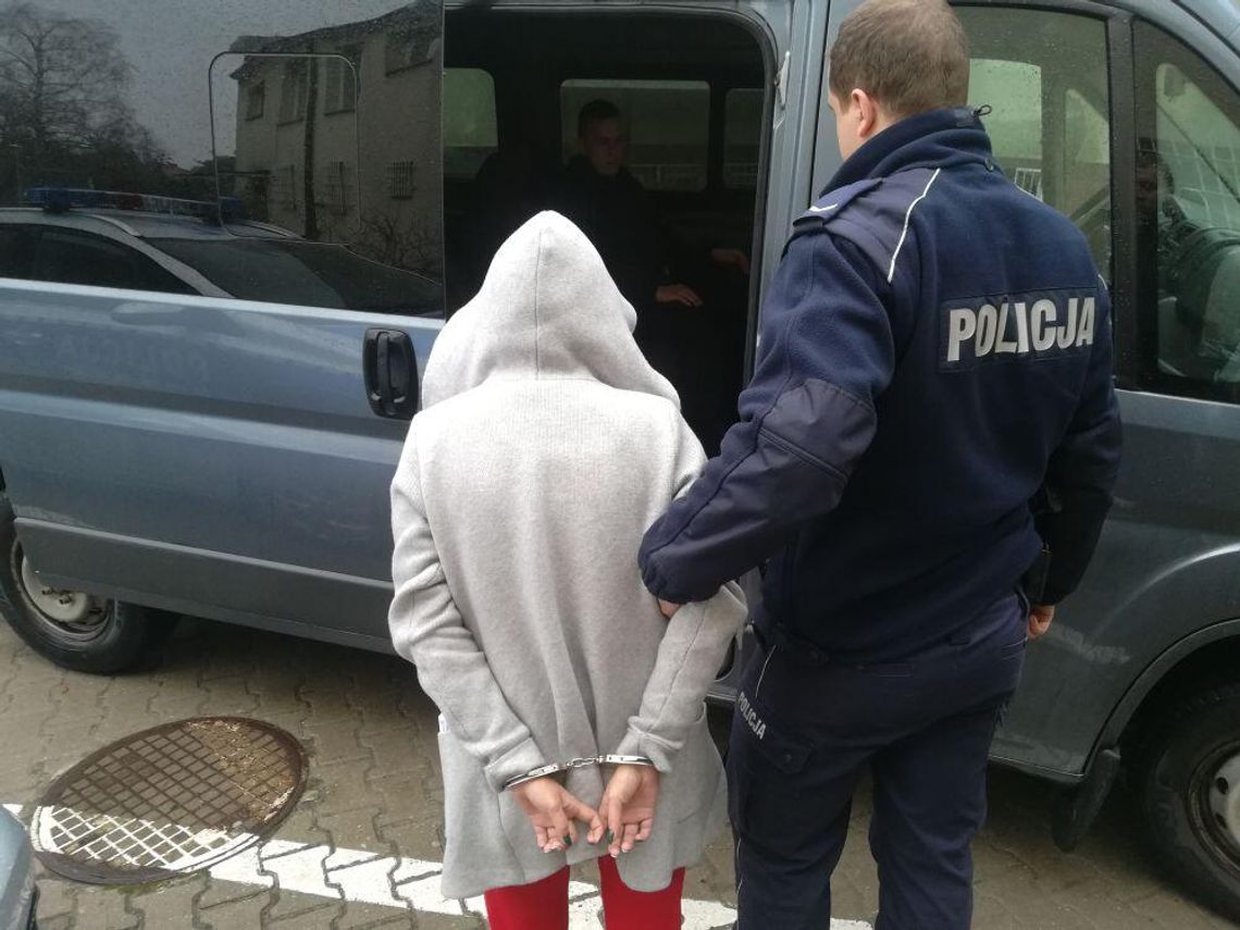 LEGIONOWSKI. Szajka "policjantów" została rozbita LEGIONOWSKI. Szajka "policjantów" została rozbita