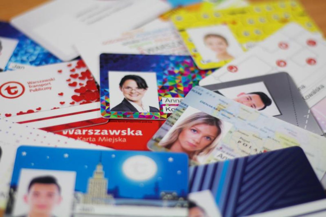 LEGIONOWSKI/ WARSZAWA. Warszawska Karta Miejska z selfie LEGIONOWSKI/ WARSZAWA. Warszawska Karta Miejska z selfie