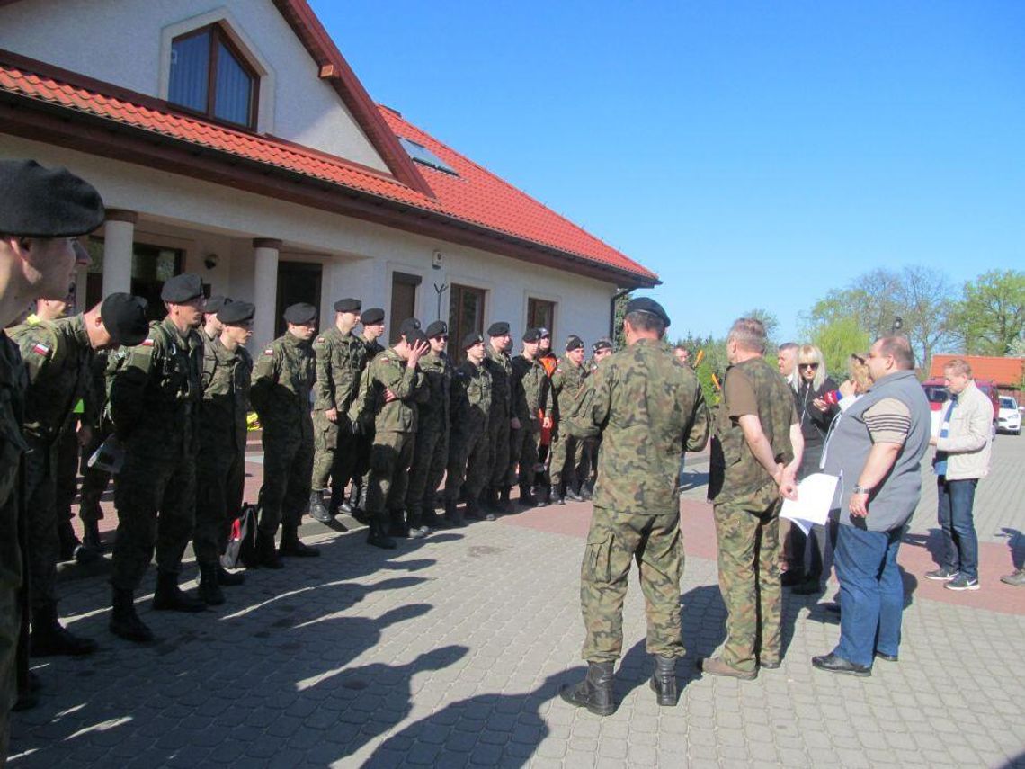 LEGIONOWSKI. Znaleziono 6 martwych zwierząt – akcja wojska i Nadleśnictwa Jabłonna LEGIONOWSKI. Znaleziono 6 martwych zwierząt – akcja wojska i Nadleśnictwa Jabłonna