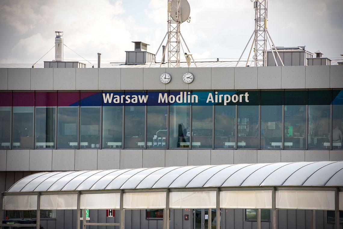 LOTNISKO MODLIN. Ryanair likwiduje część lotów z Modlina LOTNISKO MODLIN. Ryanair likwiduje część lotów z Modlina