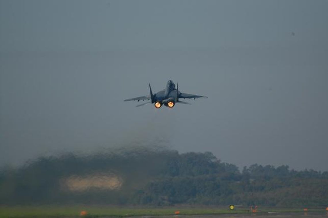MAZOWSZE. Katastrofa myśliwca MIG-29. Pilot przeżył MAZOWSZE. Katastrofa myśliwca MIG-29. Pilot przeżył