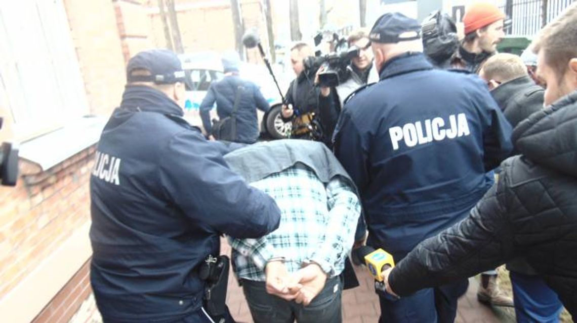 MODLIN-CHOTOMÓW. Mieszkaniec z Chotomowa sprawcą alarmu bombowego MODLIN-CHOTOMÓW. Mieszkaniec z Chotomowa sprawcą alarmu bombowego