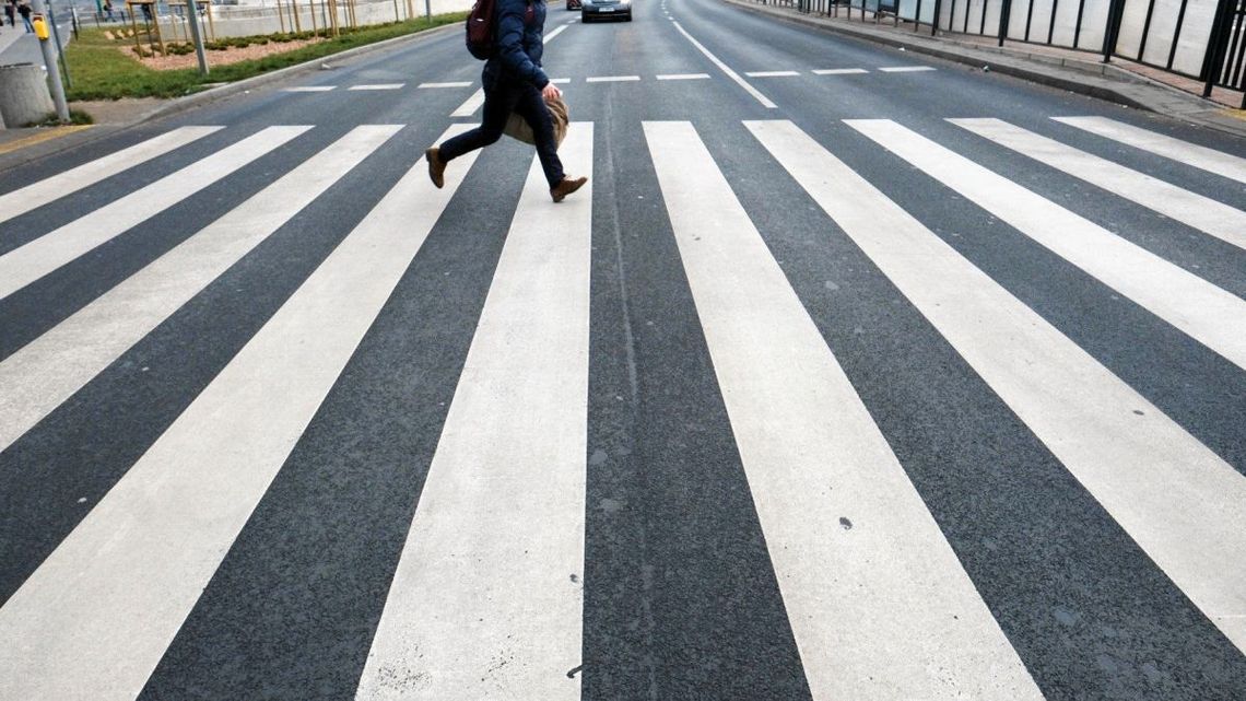Nie będzie jednak pasów przy Żabce na os. Młodych. Dlaczego?