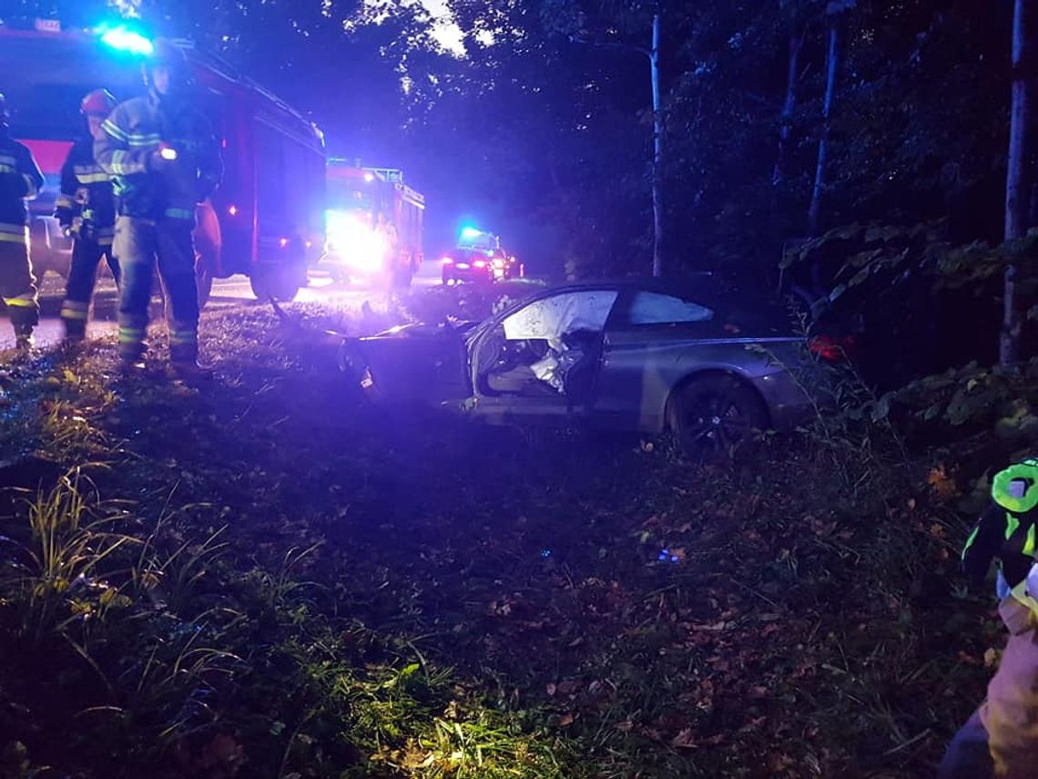 NIEPORĘT. BMW dachowało, kierująca trafiła do szpitala